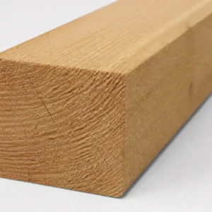 Zware douglas paal fijnbezaagd 300 x 300 mm met vierkante kopse kant en gezaagde zijden
