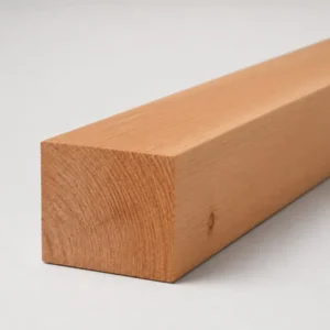 Geschaafde douglas paal 160 x 160 mm met gladde zijden en jaarringen op de kopse kant