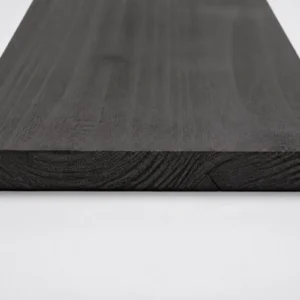 Zwart behandelde geschaafde douglas plank 18 x 145 mm met matte zwarte afwerking