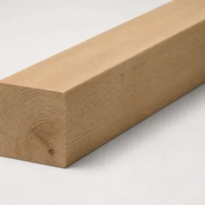 Geschaafde eiken paal 110 x 110 mm rustiek met gladde zijden en vierkante kopse kant